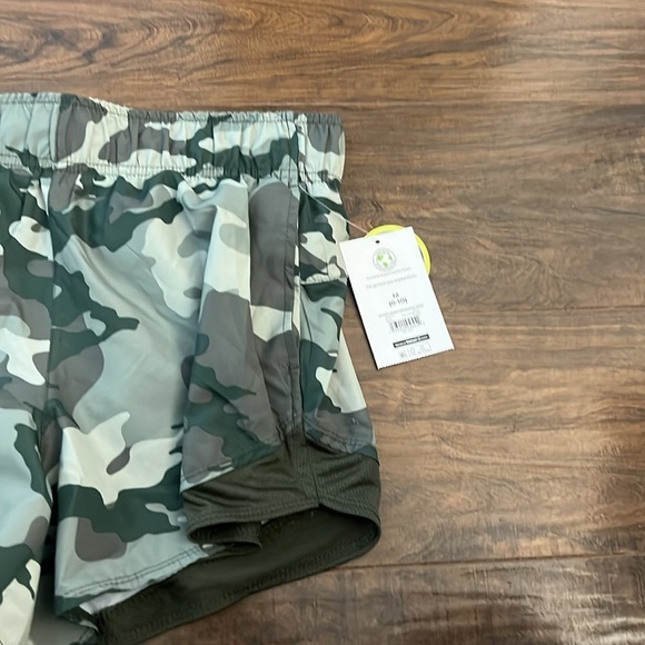 NWT Athletic Works Camouflage Shorts, sz 8-10/Medium. - Picture 3 of 7